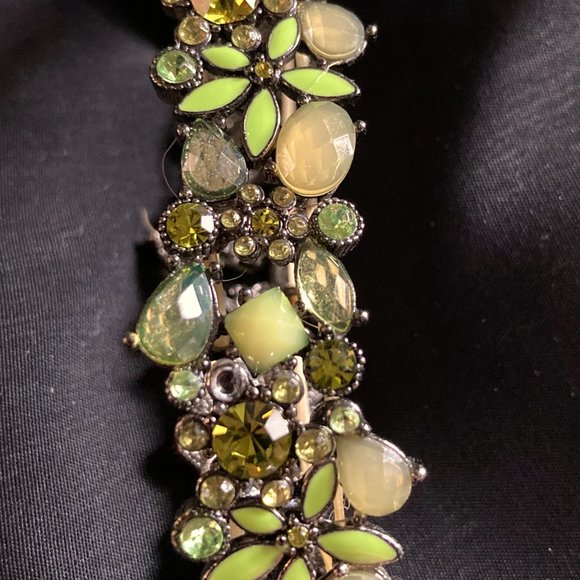 Olive green bling vintage style rhinestone bracelet - Picture 3 of 6